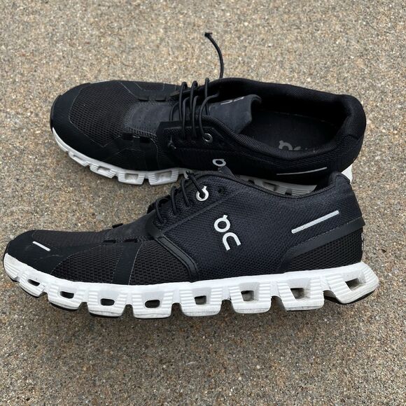 Womens Size 9 On Cloud 5 Black Lifestyle Slip On Athletic Running Sneakers Shoes - Picture 2 of 11